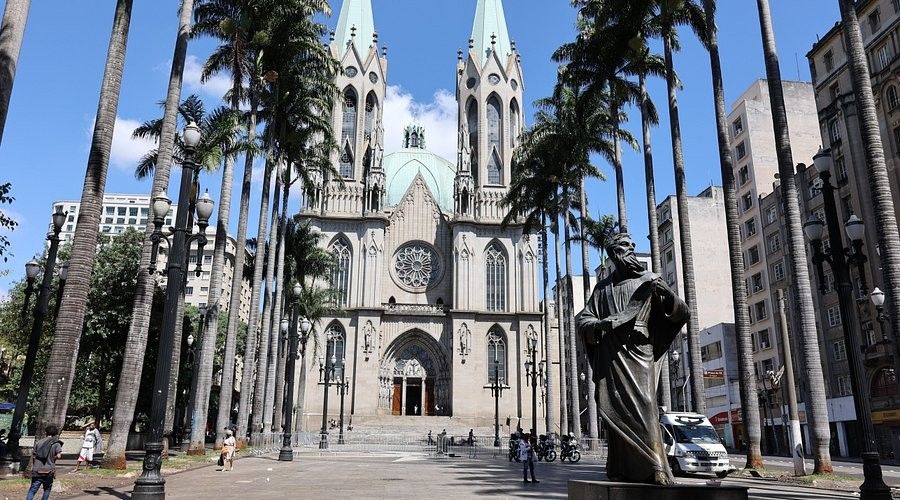 CathedraldaS PraadaS