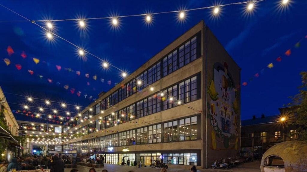 Fabrika