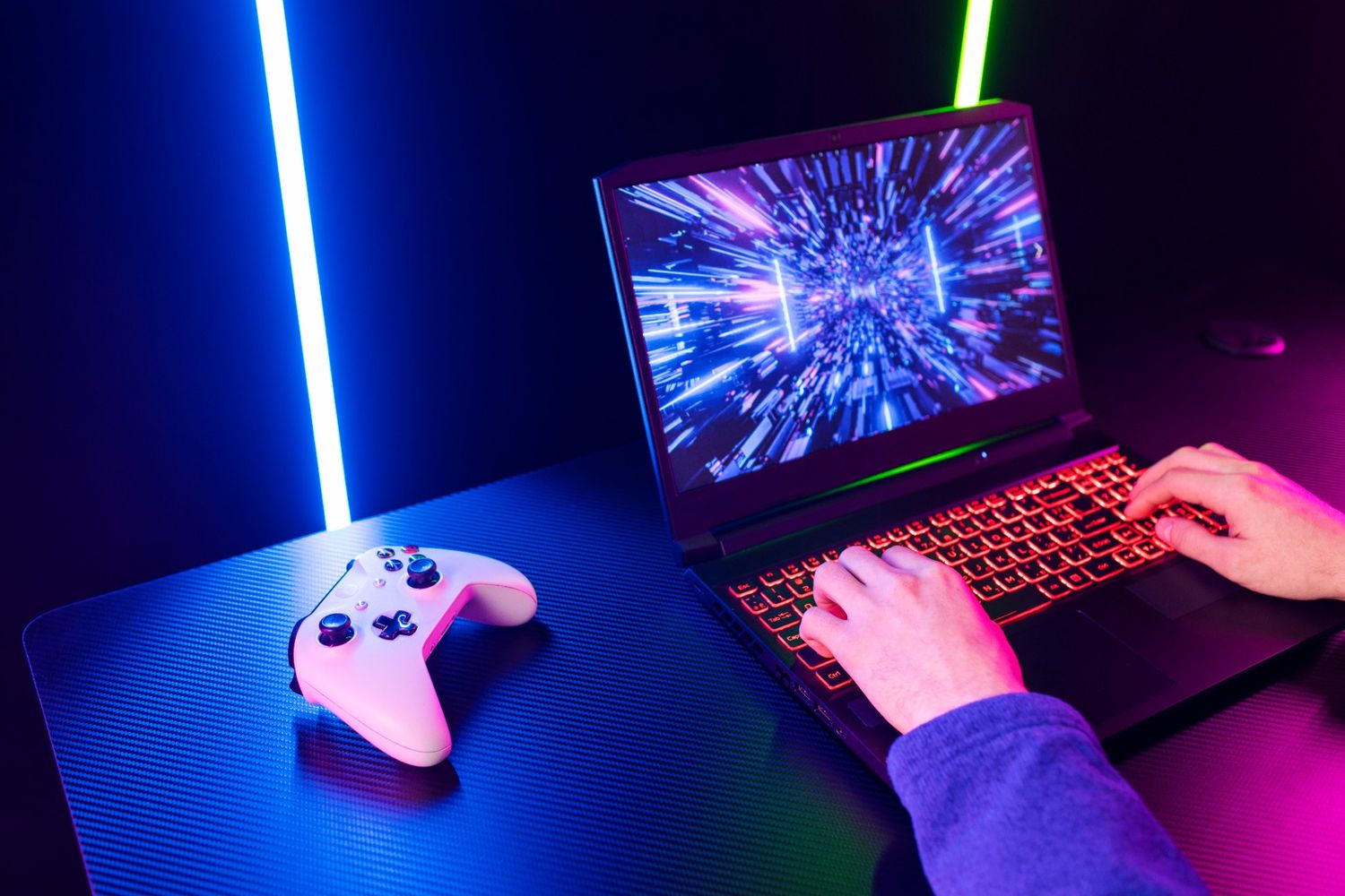 gaming laptop cover pic